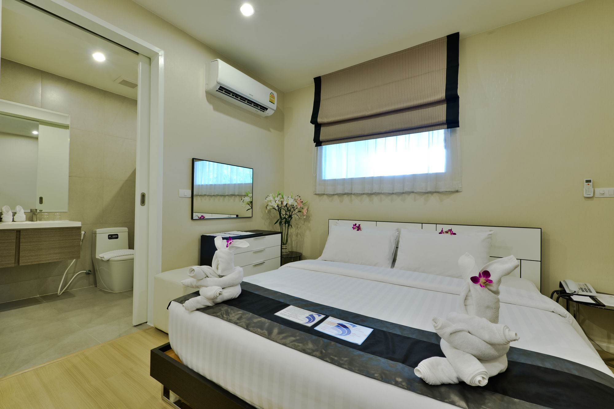 Icheck Inn Skyy Sukhumvit 1 방콕 외부 사진