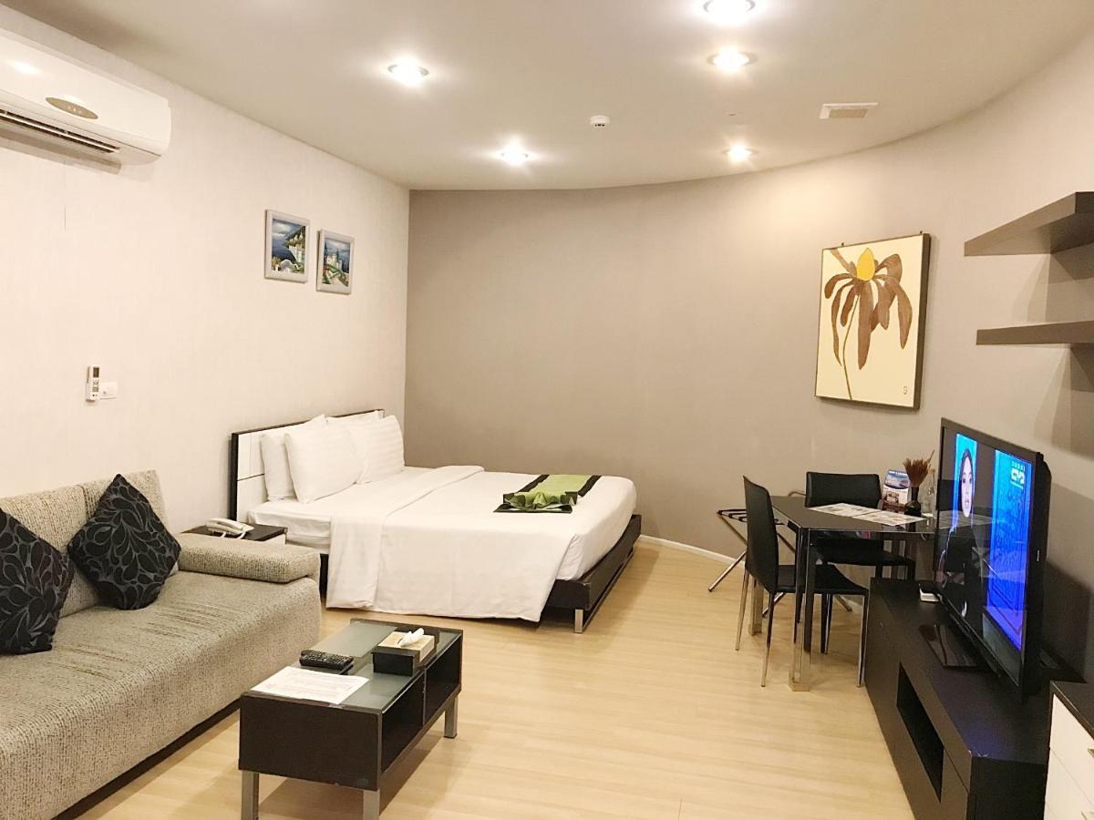 Icheck Inn Skyy Sukhumvit 1 방콕 외부 사진